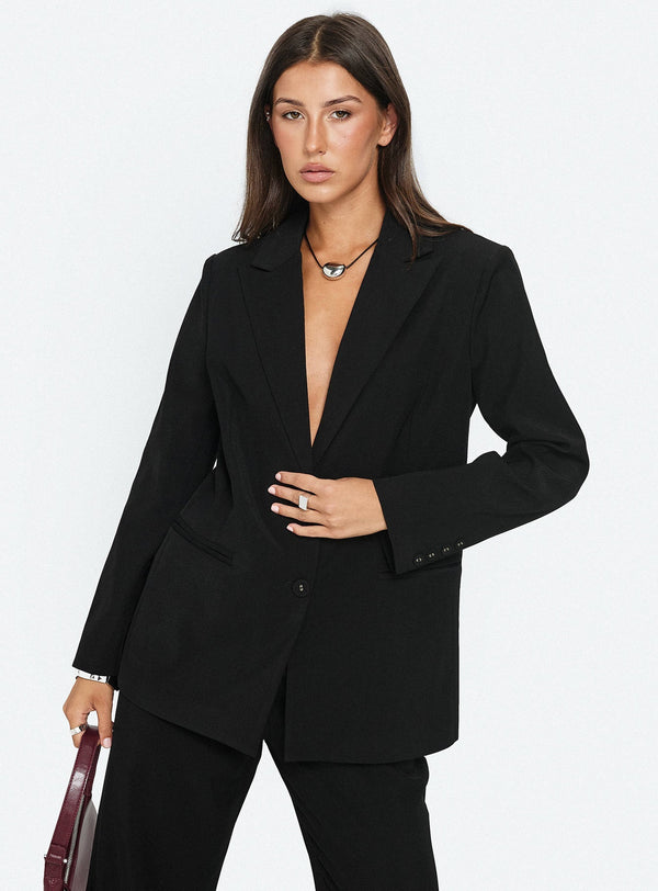 Kalabalıkları Memnun Eden Büyük Boy Blazer Siyah