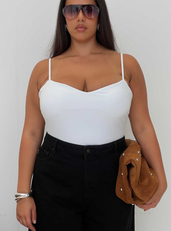 Evanda Üst White Curve