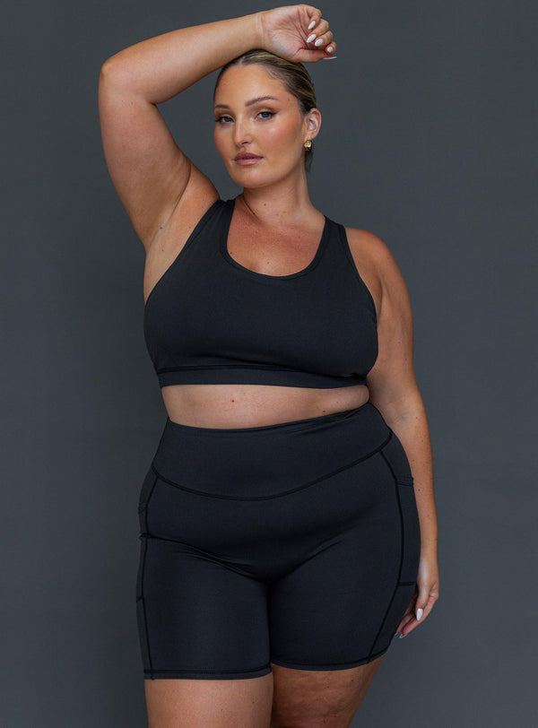 Conquer Activewear Şort Siyah Eğri